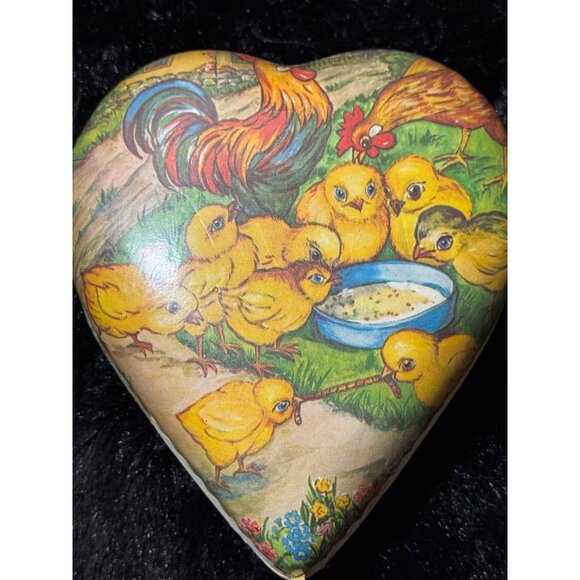 Vintage Germany Paper Mache Heart-Shaped  Box With Rooster Chicks Design Easter - Picture 2 of 10